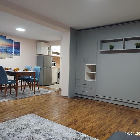 Apartament Desi Apartment Бургас Екстериор снимка