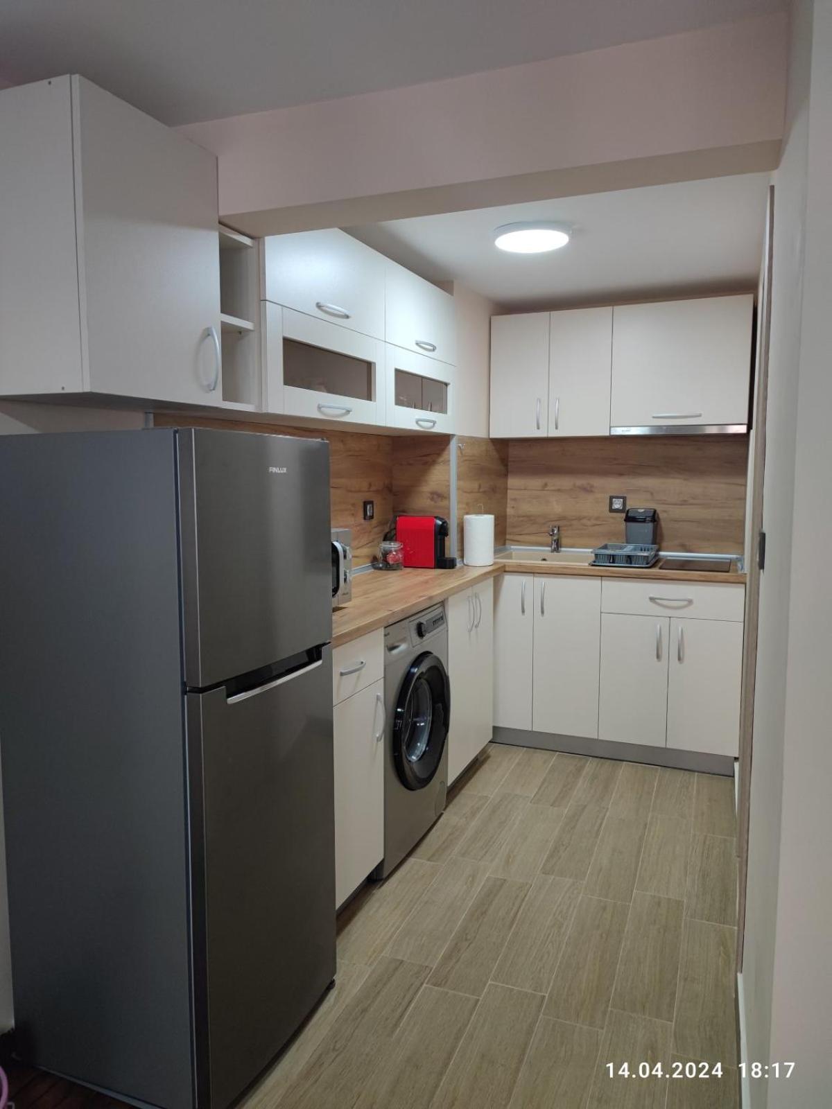 Apartament Desi Apartment Бургас Екстериор снимка