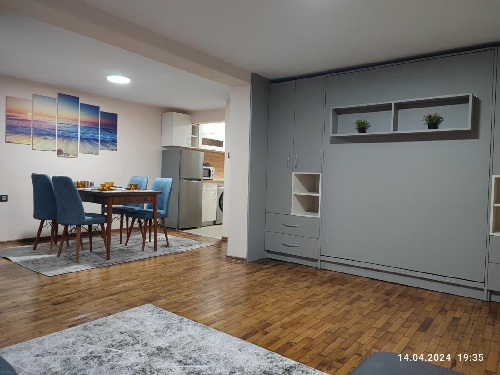 Apartament Desi Apartment Бургас Екстериор снимка